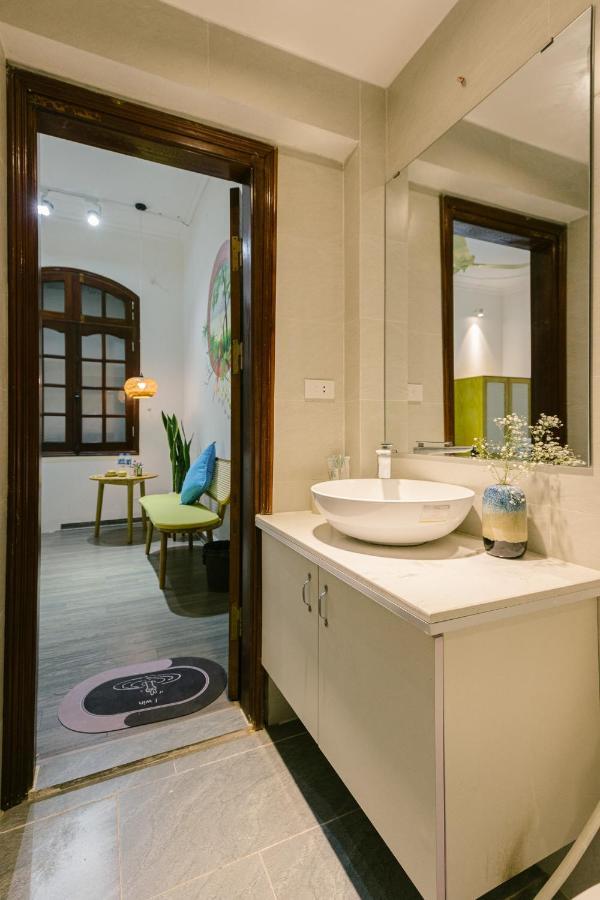 Khách sạn Eden Westlake - The Art 3*
